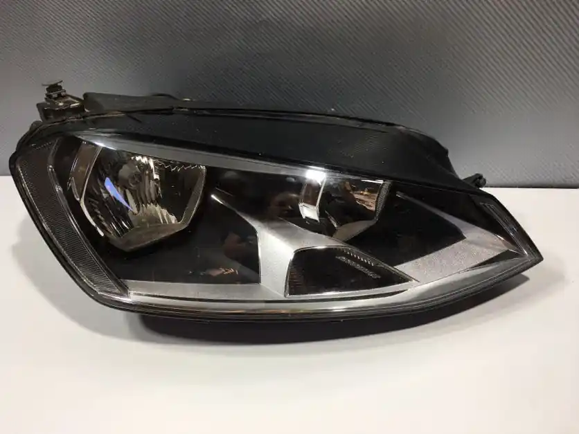 VW GOLF 7 PRAWA LAMPA PRZÓD Łatwy zwrot