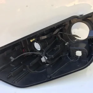 VW TOURAN 5TB LEWA OBUDOWA PUSZKA LAMPY Ekspresowa dostawa