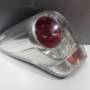 Obniżka ceny TOYOTA VERSO LEWA LAMPA TYŁ
