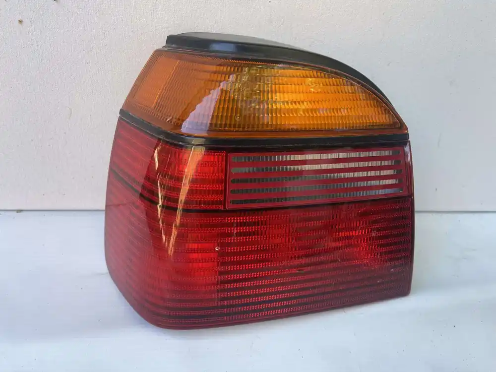 VW GOLF 3 LEWA LAMPA TYŁ Obniżka ceny