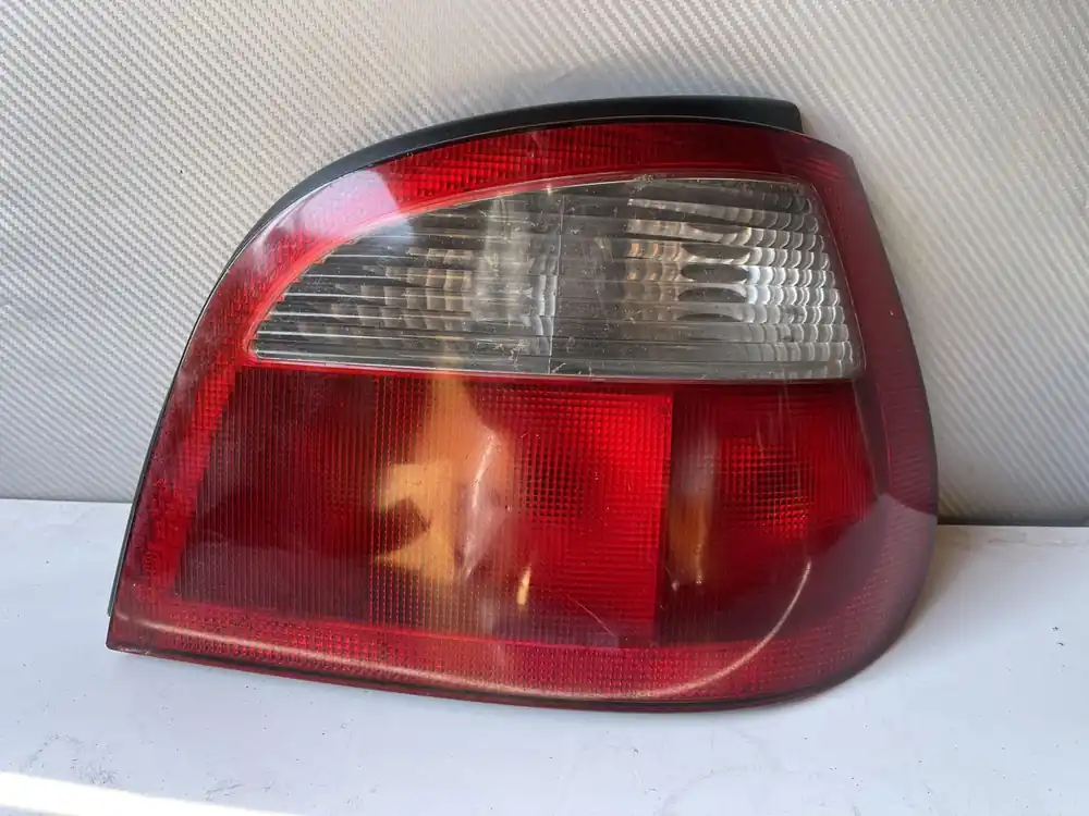 RENAULT MEGANE PRAWA LAMPA TYŁ HB Wyprzedaż