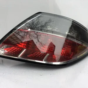 OPEL ASTRA 3 GTC PRAWA LAMPA TYŁ CIEMNA Zniżka