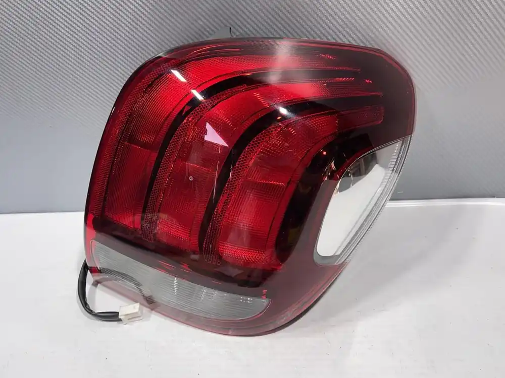Kup teraz PEUGEOT 108 PRAWA LAMPA TYŁ